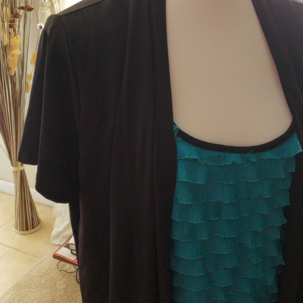 Top - Picture 2 of 3